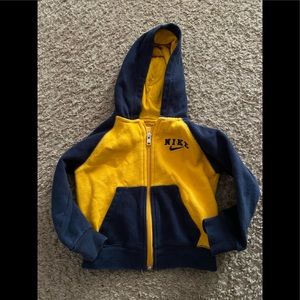 Boys Nike sweatshirt/hoodie. Size 2t